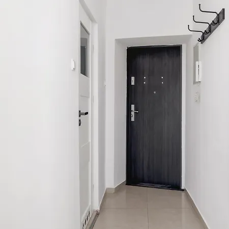 Soft Breeze Ap-1Br With Balcony-Old Town 아파트