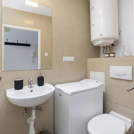 아파트 Soft Breeze Ap-1Br With Balcony-Old Town *