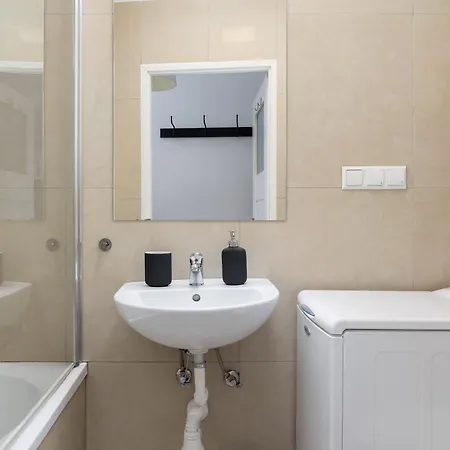 아파트 Soft Breeze Ap-1Br With Balcony-Old Town *