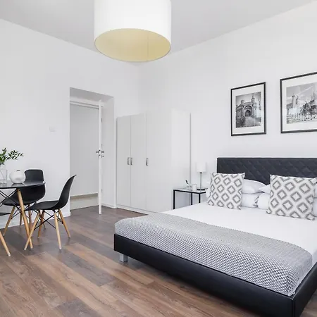 Soft Breeze Ap-1Br With Balcony-Old Town *