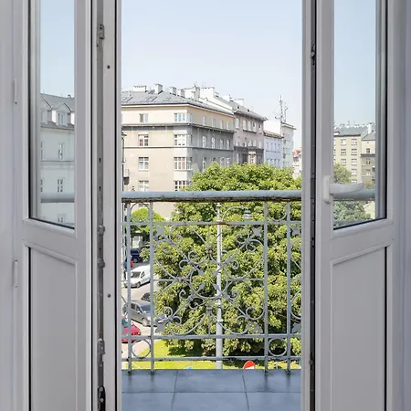 아파트 Soft Breeze Ap-1Br With Balcony-Old Town